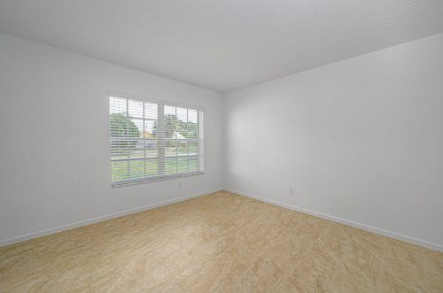 4801 Myrtle Dr, Fort Pierce FL  34982-3800 exterior