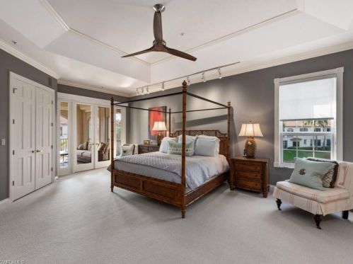 242 Colonade Cir, Naples FL 34103-8732 exterior