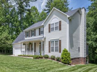 513 Windsor Forest Ct, Fletcher, NC 28732-9212