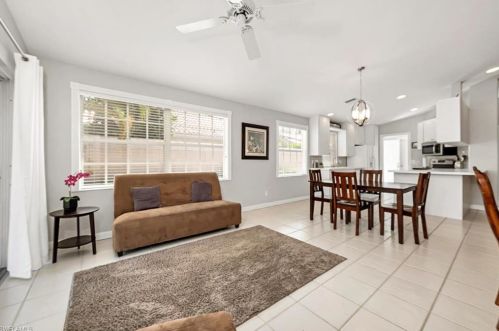 4058 Los Altos Ct, Naples FL 34109-1301 exterior