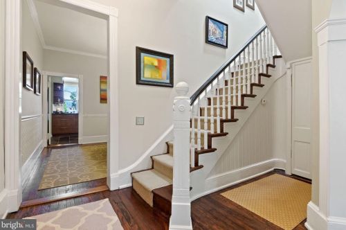 212 E St, Washington DC  20002-4923 exterior