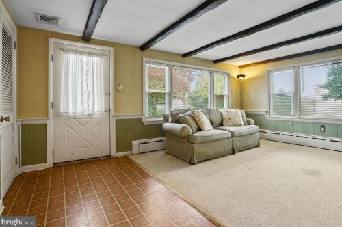 2071 Sunnyside Ave, Pottstown PA 19464-3026 exterior