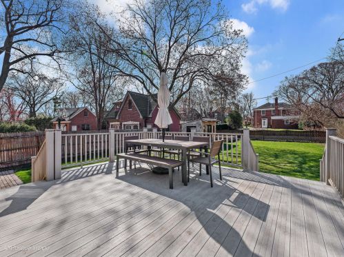 256 Frst Ave, Elmhurst IL 60126-3547 exterior