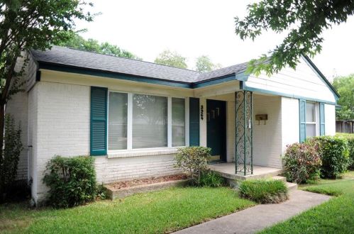 3969 Davila Dr, Dallas TX  75220-3716 exterior