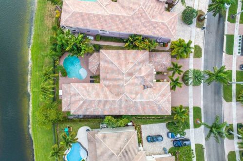 17894 Monte Vis Dr, Boca Raton FL 33496-1057 exterior
