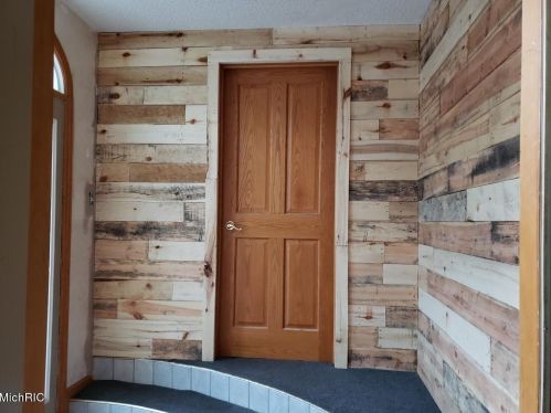 3638 Sheridan Dr, Meskegon MI 49444-4151 exterior