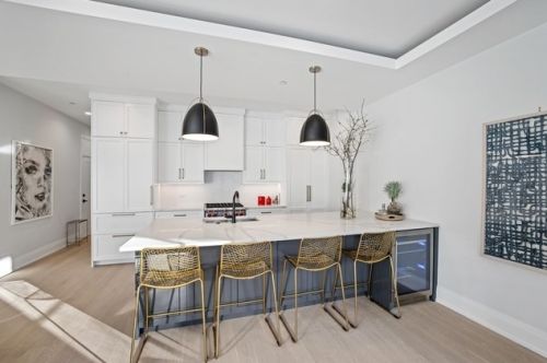 2236 Kenmore Ave, Chicago, IL 60614-3505