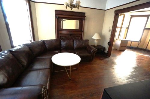 1622 Rockwell St, Chicago IL 60647-5218 exterior