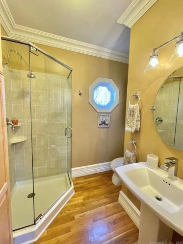 27 Patrick Dr, Seymour CT 06483-2372 exterior