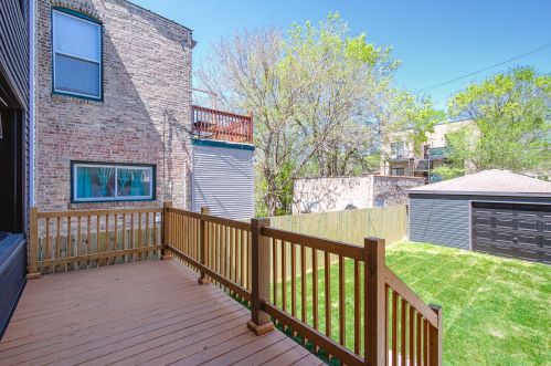 1516 69 Pl, Chicago IL 60637-4810 exterior