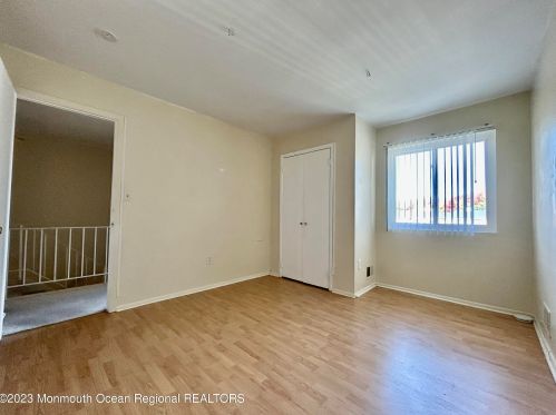 271 Clubhouse Dr, Middletown NJ 07748-1340 exterior