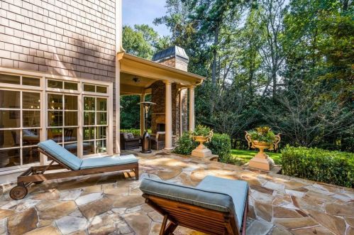 4968 Long Is Dr, Atlanta GA 30327-4904 exterior