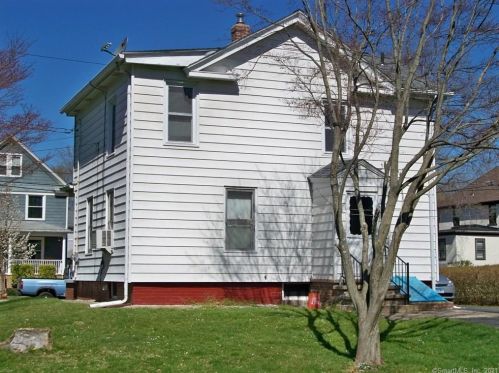 14 Pomeroy Ave, Wallingford CT  06492-4739 exterior