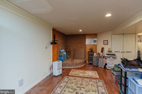 140 Longfellow Dr, Lancaster PA 17602-4048 exterior