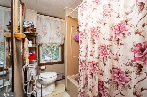 518 Schiller Ave, Trenton NJ 08610-6029 exterior