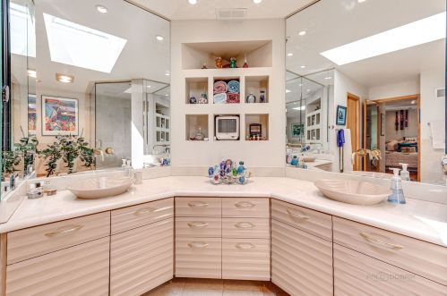 4848 Coyle Ave, Chicago IL 60645-3213 exterior