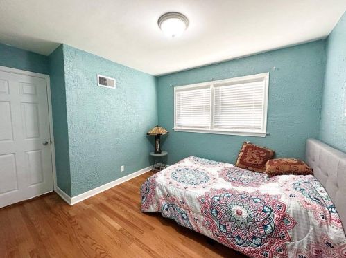 3139 Knl Blvd, Milwaukee WI 53222-3359 exterior