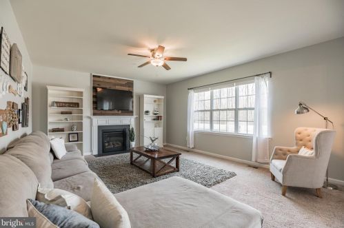 1190 Fairwood Dr, Huntingtown MD 20639-3931 exterior