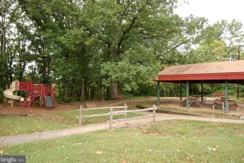 2685 Centennial Ct, Alexandria VA 22311-1304 exterior