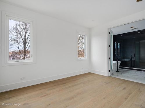 2129 Maplewood Ave, Chicago IL  60647-4148 exterior