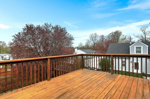 48 Stevens St, Milford CT 06460-7869 exterior