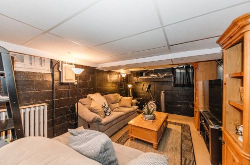 5030 Larkin St, Milwaukee WI 53217-5754 exterior