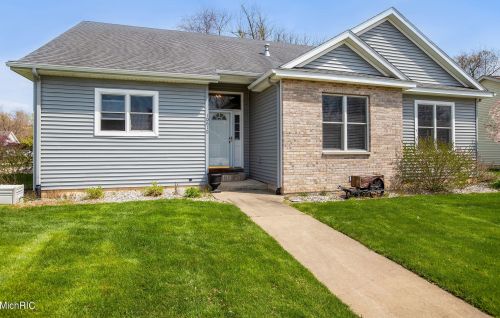 10819 Poplar Bluff Ct, Kalamazoo, MI 49024-7727