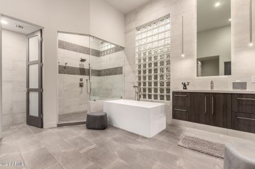 6508 25th Way, Phoenix AZ  85016-8934 exterior