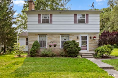 723 Maridell Ave, Grand Rapids, MI 49504-4855