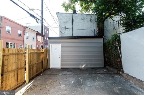 2015 5 St, Philadelphia PA 19148-2547 exterior