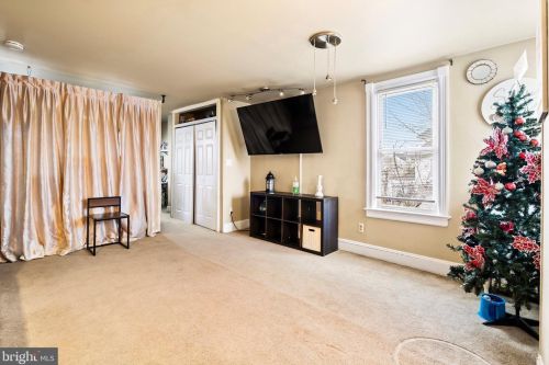 865 Melrose Ave, Trenton NJ 08629-2508 exterior