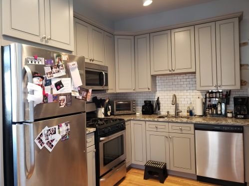 2111 Roscoe St, Chicago IL  60618-6219 exterior