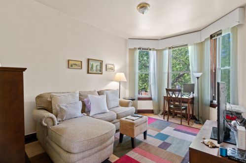 3009 Belden Ave, Chicago IL 60647-2804 exterior