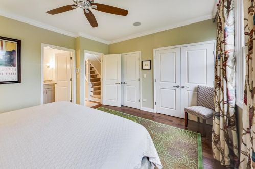 1032 Crosby St, Chicago IL  60610-2404 exterior