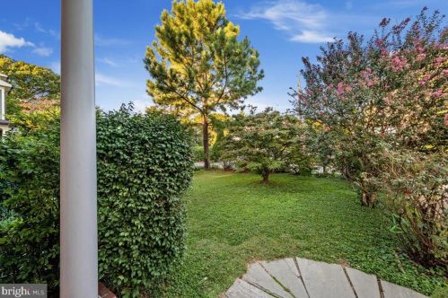 1522 Cedar Ave, Mc Lean VA  22101-3516 exterior