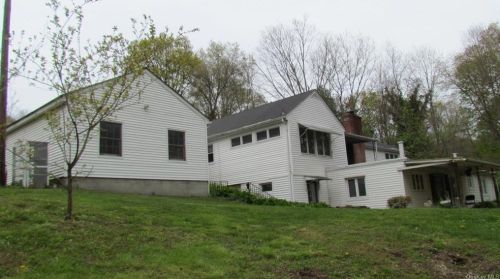 145 Vassar Rd, Poughkeepsie, NY 12603-5449