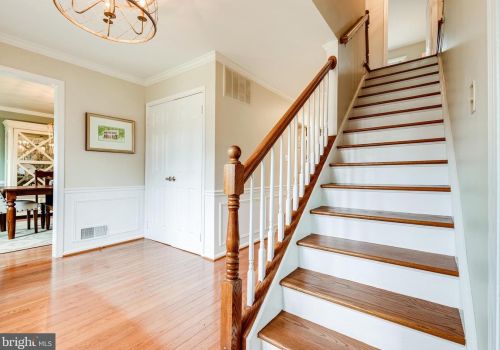 2122 Rampart Dr, Alexandria VA exterior