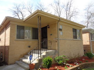 443 98th St, Chicago, IL 60628-1240