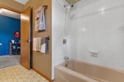 7451 99, Milwaukee WI 53227-3632 exterior