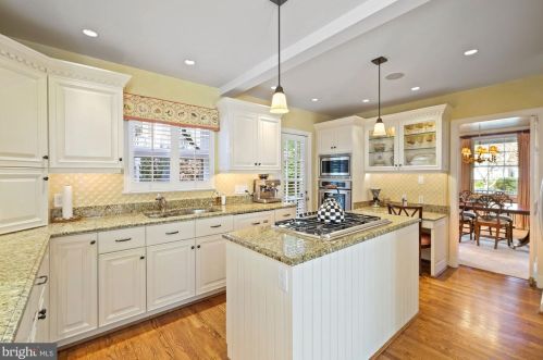 4914 Upton St, Washington DC 20016-2350 exterior