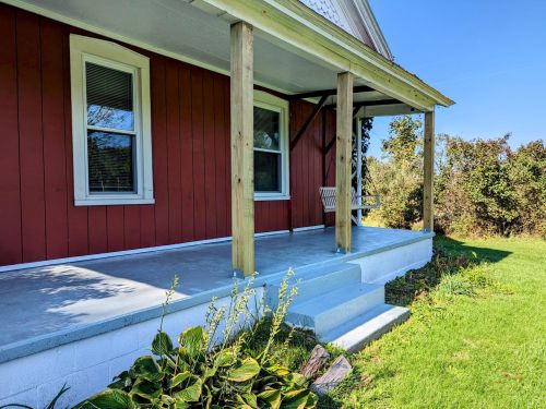 2010 Lincoln Rd, Allegan MI 49010-9441 exterior