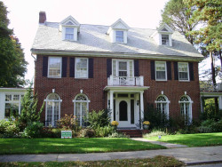 5 Hobart Rd, Newton, MA 02459-1312