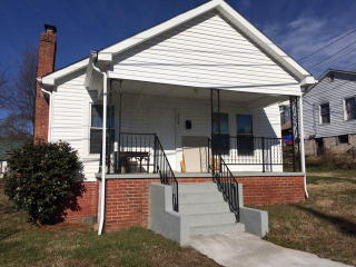 218 Herron St, Morganton, NC 28655-3862