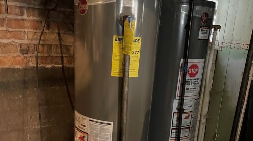 8415 Seeley Ave, Chicago IL 60645-5104 exterior