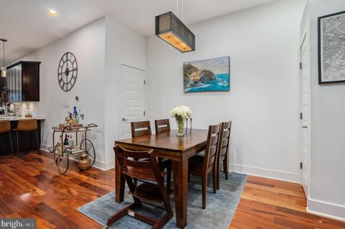 2225 Christian St, Philadelphia PA 19147-3710 exterior