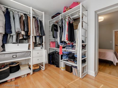 5017 Lawndale Ave, Chicago IL 60659-1103 exterior