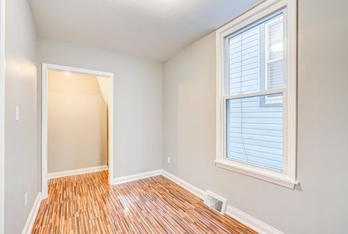 1713 Troy St, Chicago IL 60655-2027 exterior