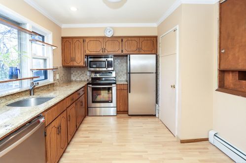 3 Cloverfield Rd, Valley Stream NY exterior