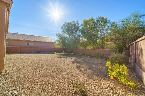 5540 Guthrie Peak Dr, Green Valley AZ 85622-8115 exterior