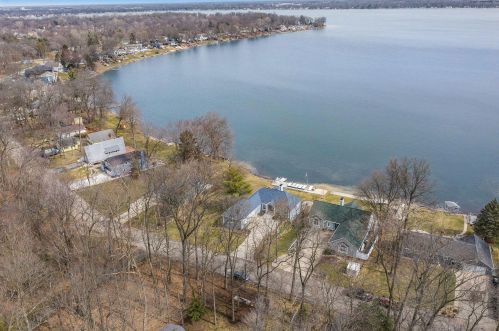 10459 Woodlawn Dr, Kalamazoo MI 49002-7226 exterior